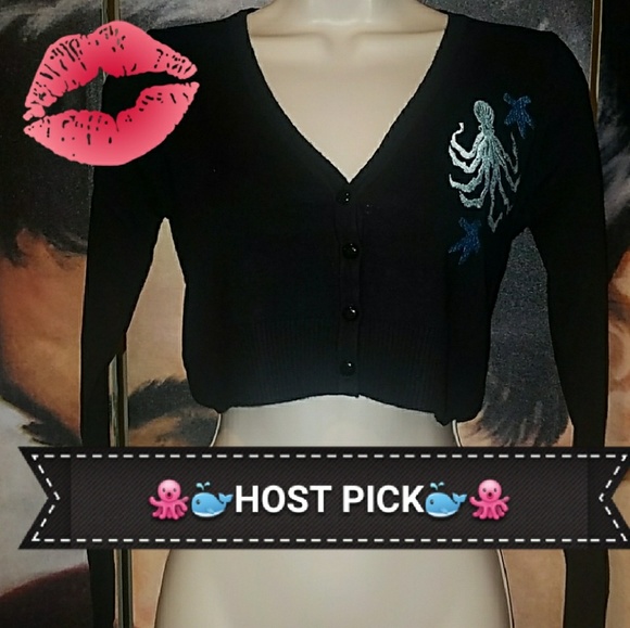 Too Fast Blue Seahorses Kiss in Heart Shape on Back of Sweater Kracken on Front - Picture 3 of 8